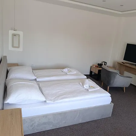 Hotel Prajzko, Hronov