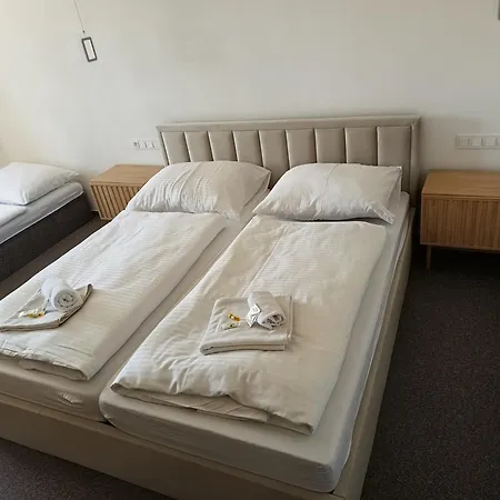 Hotel Prajzko, *