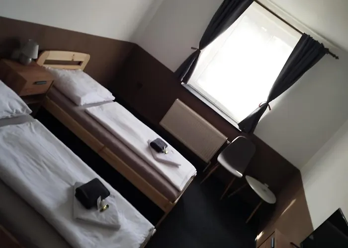 Hotel Prajzko, *